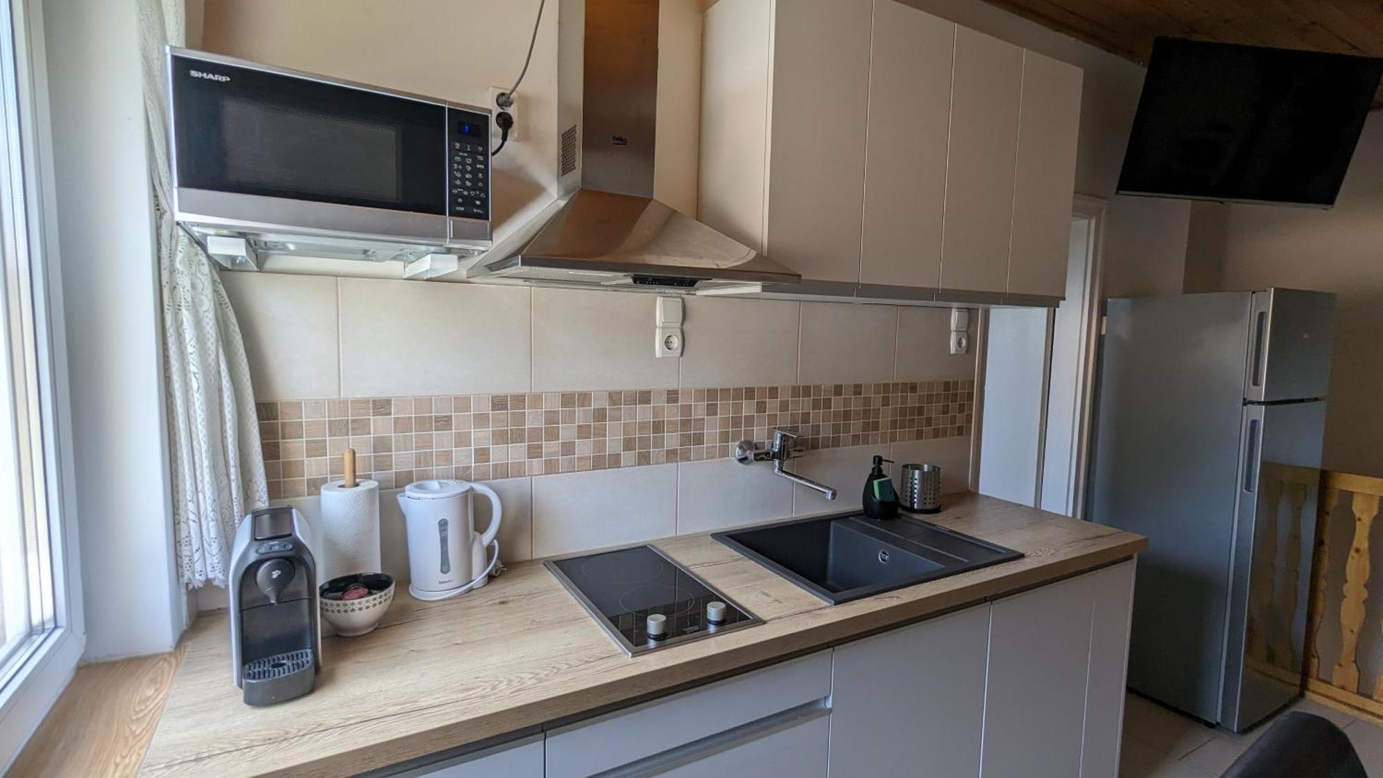 Virágos Apartman Balatonszárszó Esterno foto